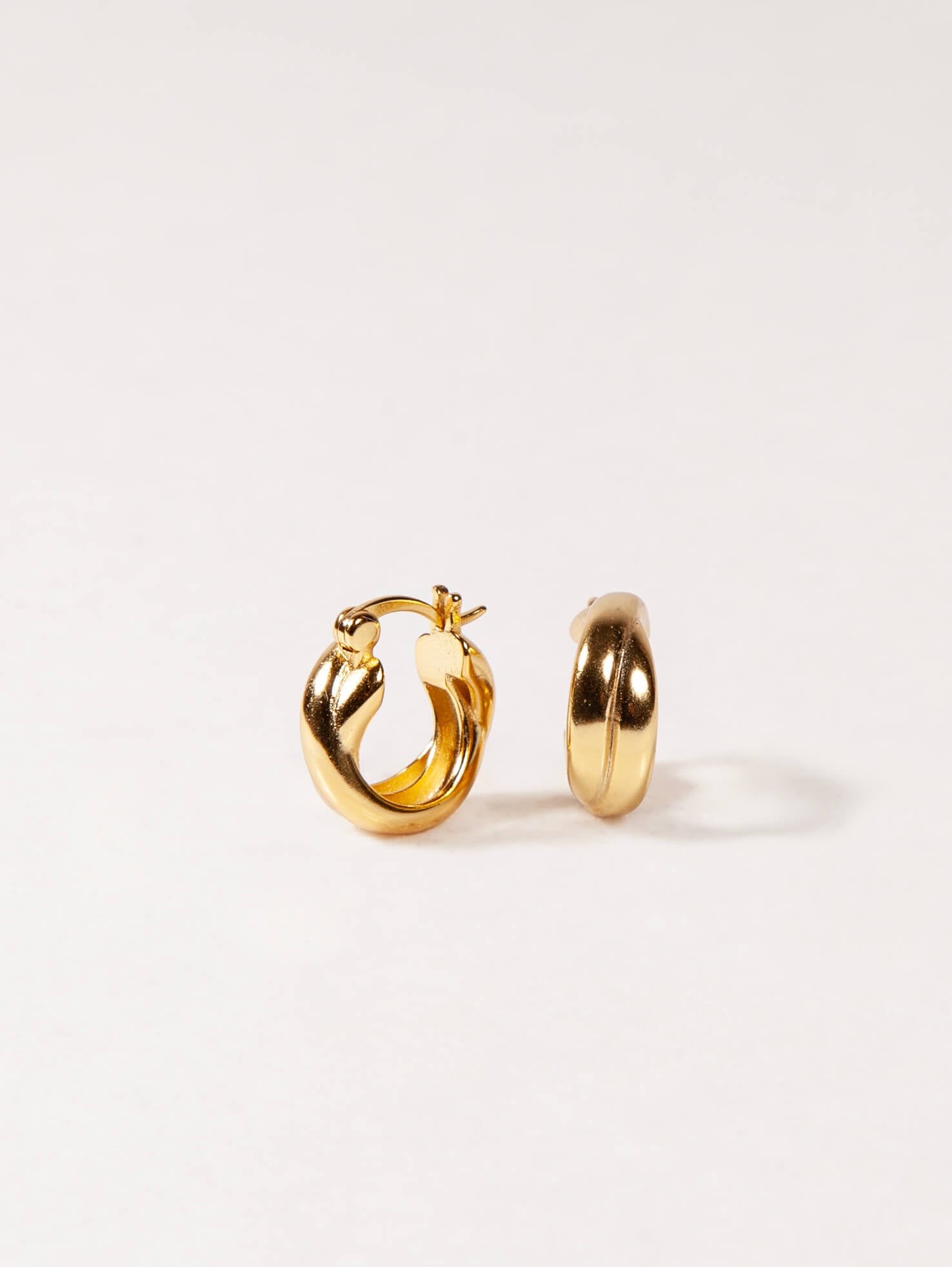 Twisted Chunky Hoops in Gold