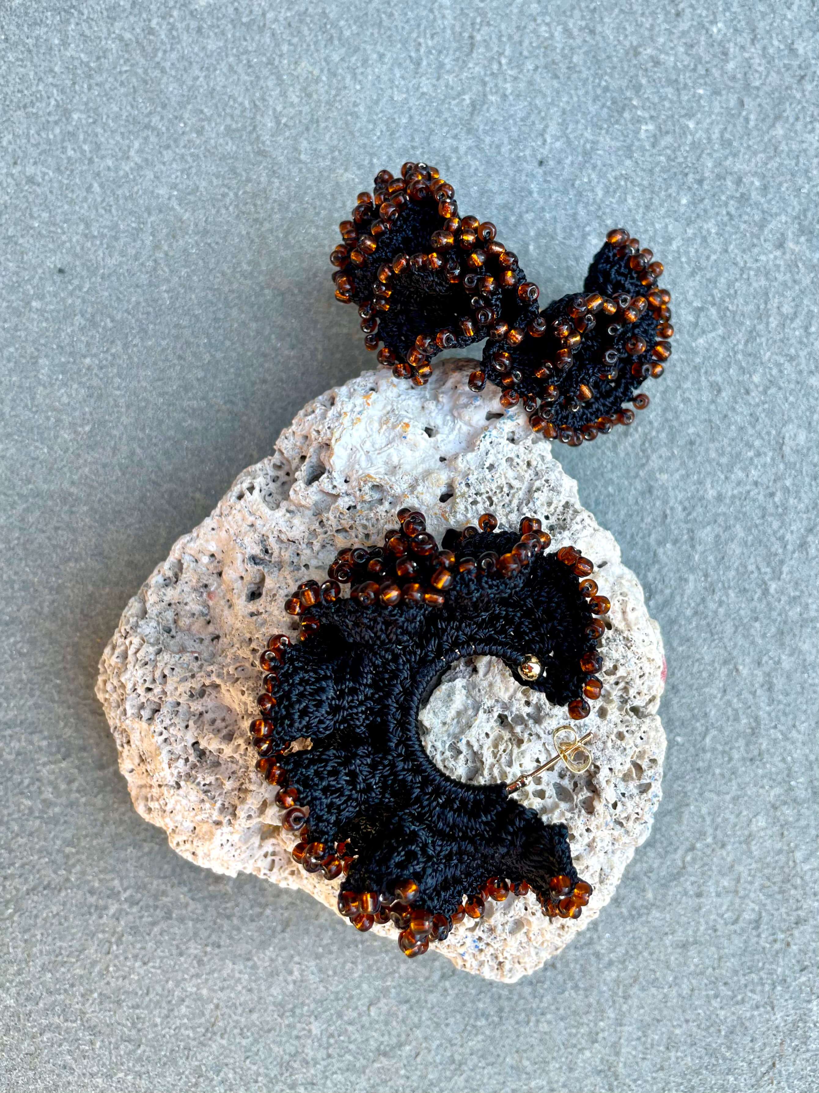 Mini Flamenco Earrings in Black